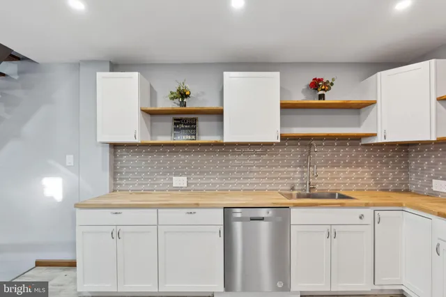 $2,100 | 2516 West Seybert Street, Philadelphia, PA 19121