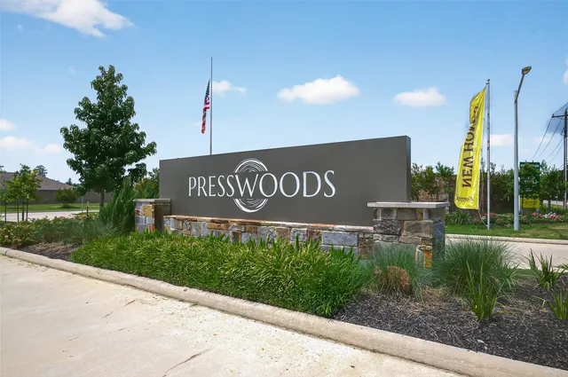 a sign broad on the side of a building