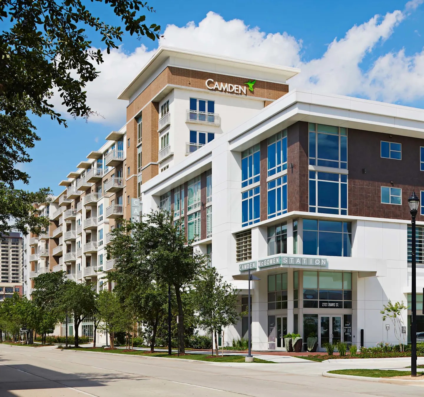 2727 Travis Street, Unit 608 Houston, TX 77006 - Photo 1 of 28 Move in by July 31 to receive up to 2 weeks FREE!