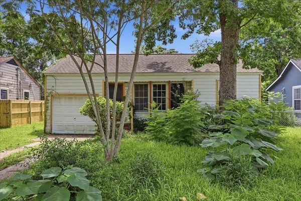 $73,500 | 550 24th Street, Beaumont, TX 77706