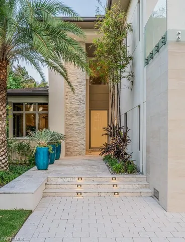 $8,795,000 | 355 7th Avenue South, Naples, FL 34102