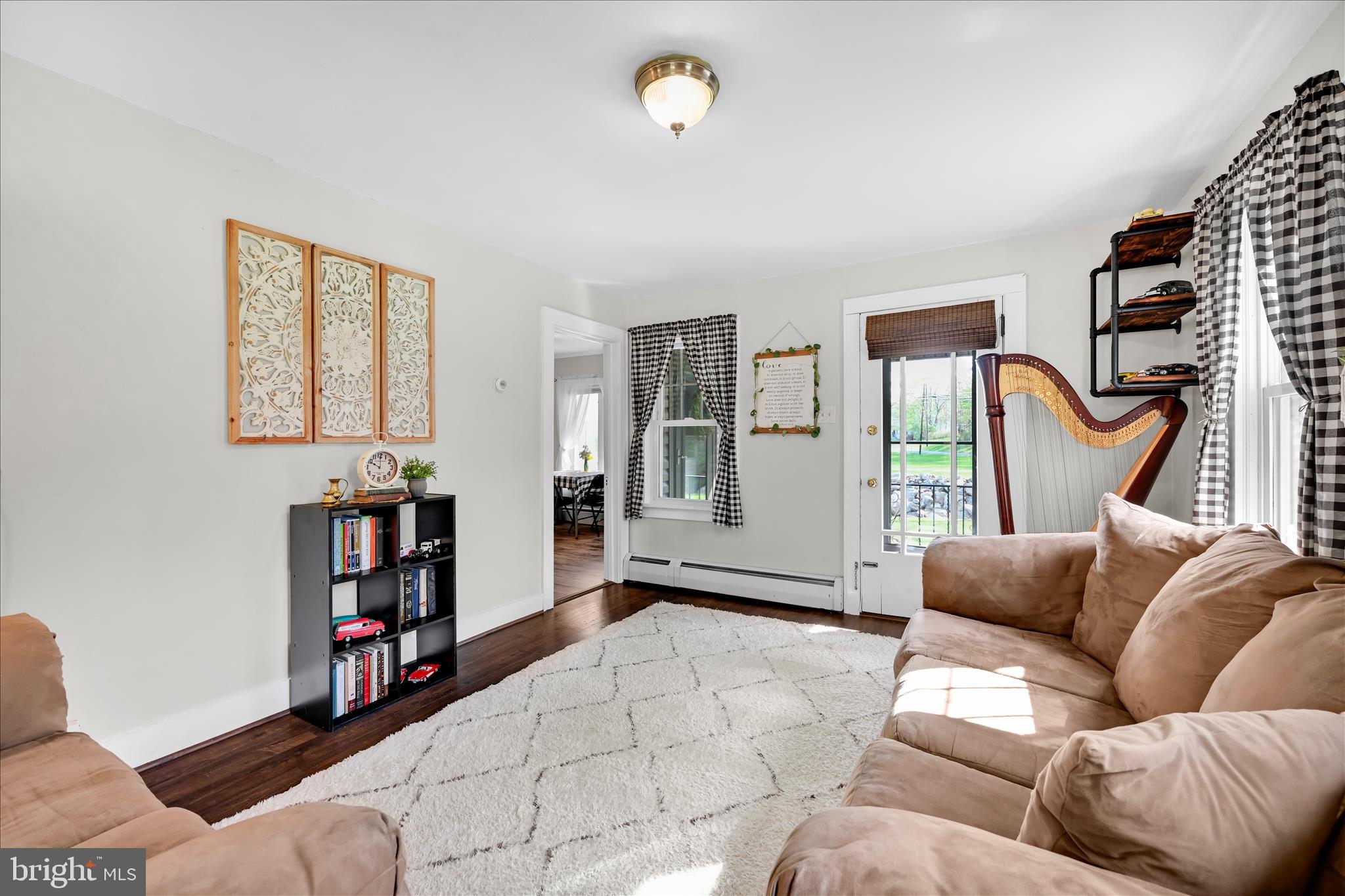 126 Geary Wolfe Road Pine Grove, PA 17963 - Photo 18 of 41 Living Area