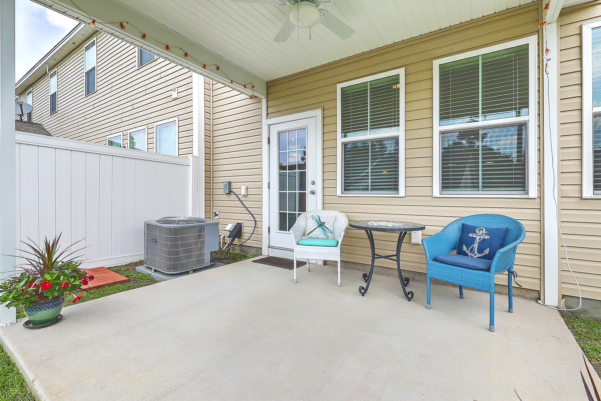 7865 Montview Road North Charleston, SC 29418 - Photo 26 of 30 pool