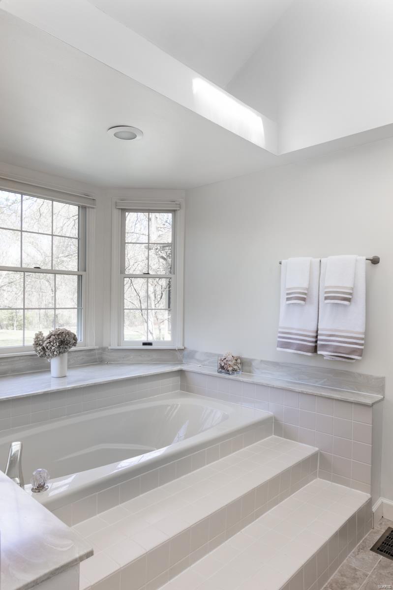 12575 Conway Road St. Louis, MO 63141 - Photo 24 of 28 Gallery Image 24
