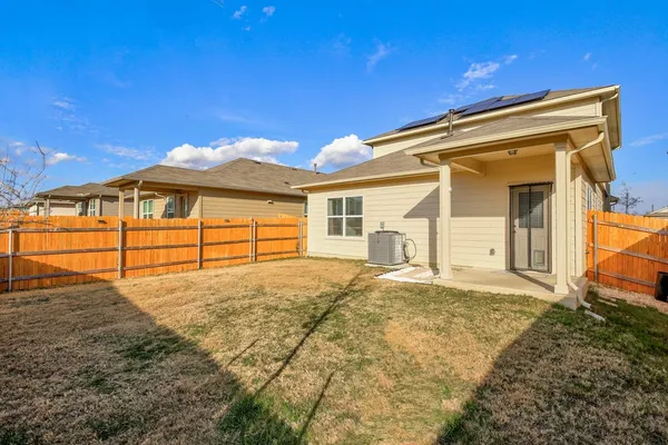 $2,095 | 14126 Macquarie Drive, Pflugerville, TX 78660