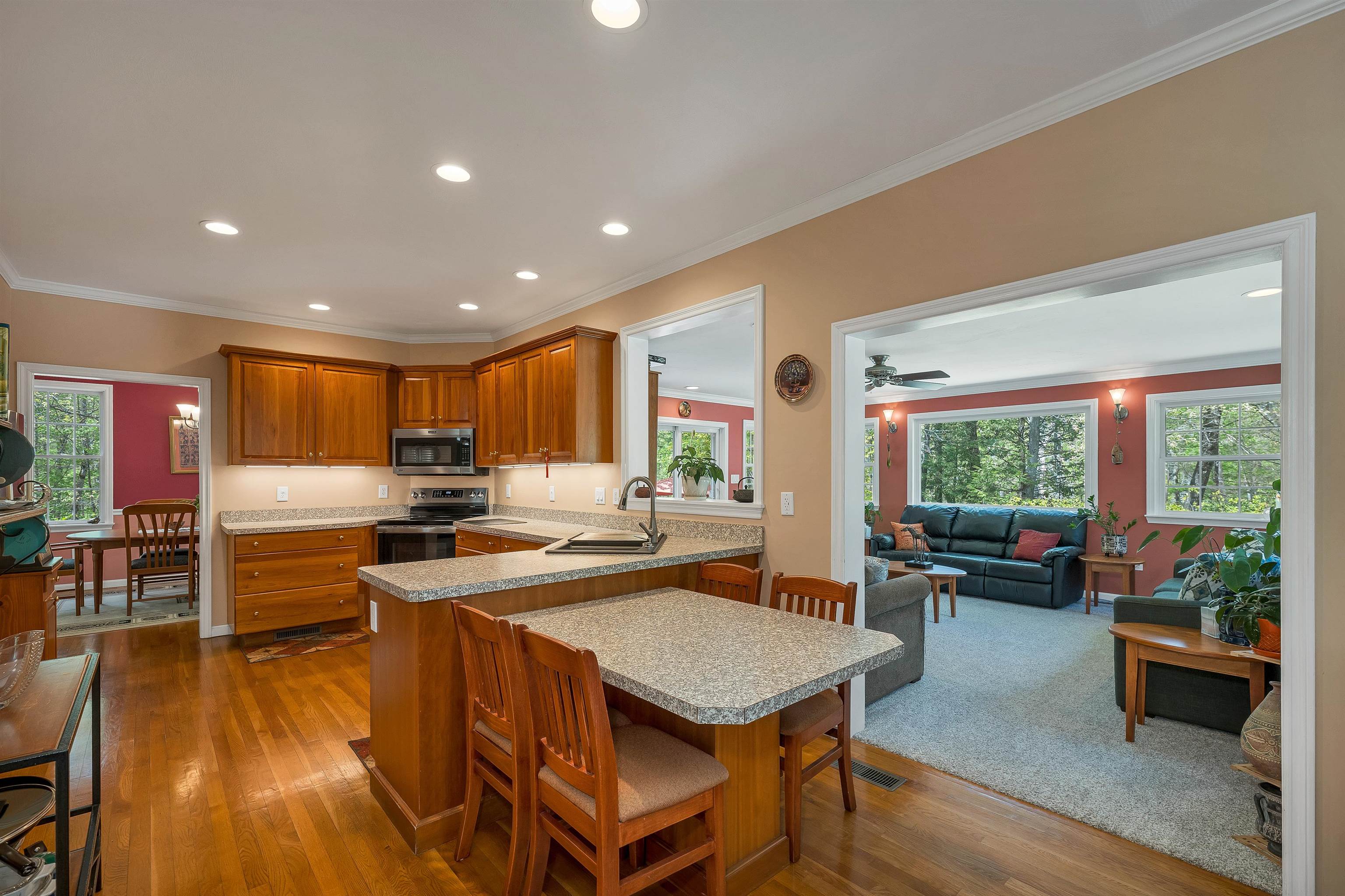 281 New Boston Road Bedford, NH 03110 - Photo 16 of 53