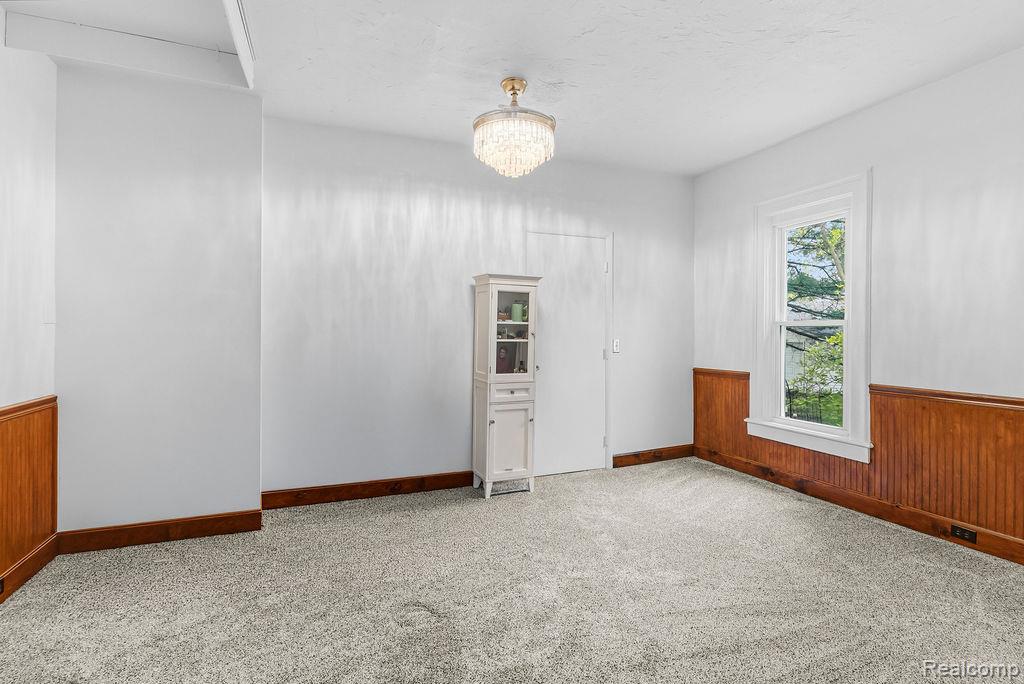327 Reid Road Grand Blanc, MI 48439 - Photo 25 of 88