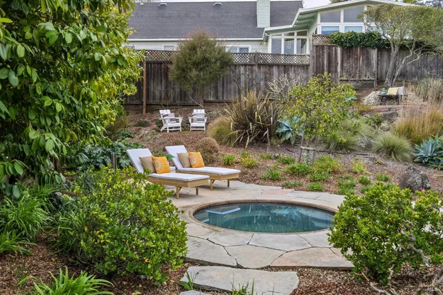 $1,495,000 | 55 Las Casas Drive, San Rafael, CA 94901