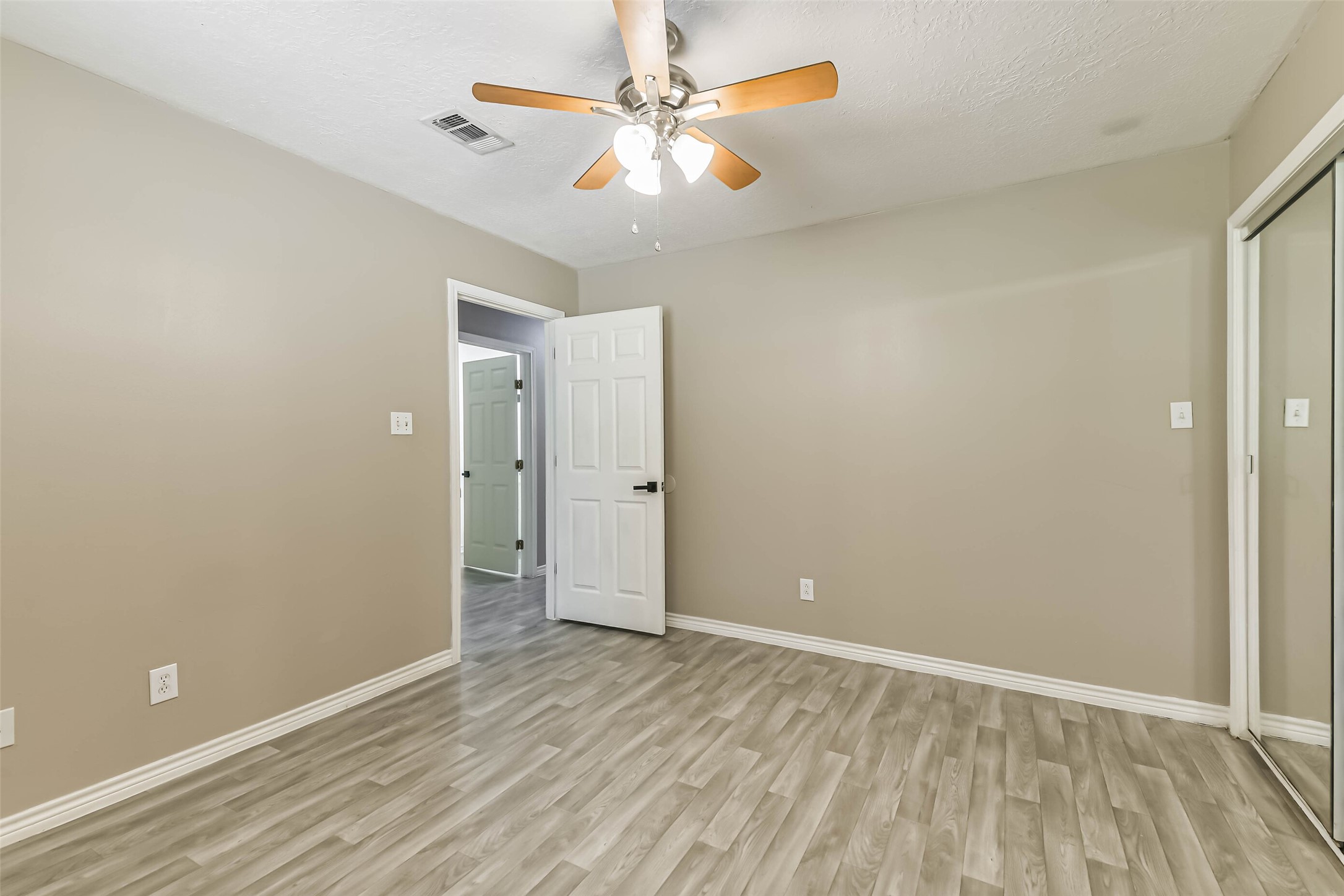 4869 Fm 2518 Cleveland, TX 77327 - Photo 38 of 41