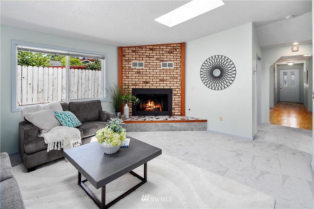 4224 Southeast 3rd Place Renton, WA 98059 - Photo 3 of 29