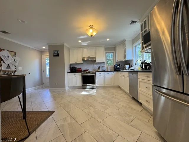 $4,700 | 4 Alma Avenue, Unit B, Madison, NJ 07940