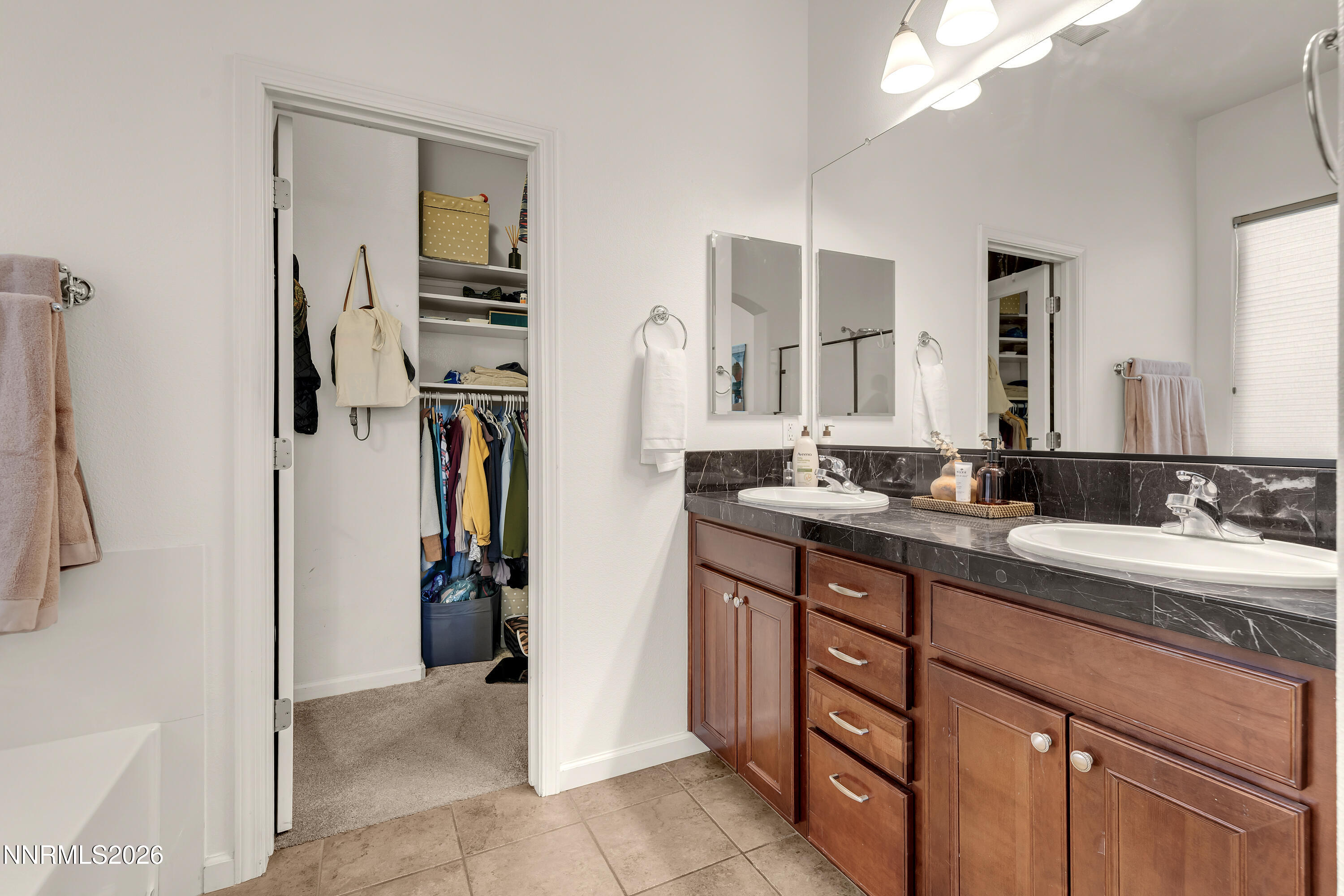 390 Manciano Way Reno, NV 89521 - Photo 21 of 36 Manciano390-024