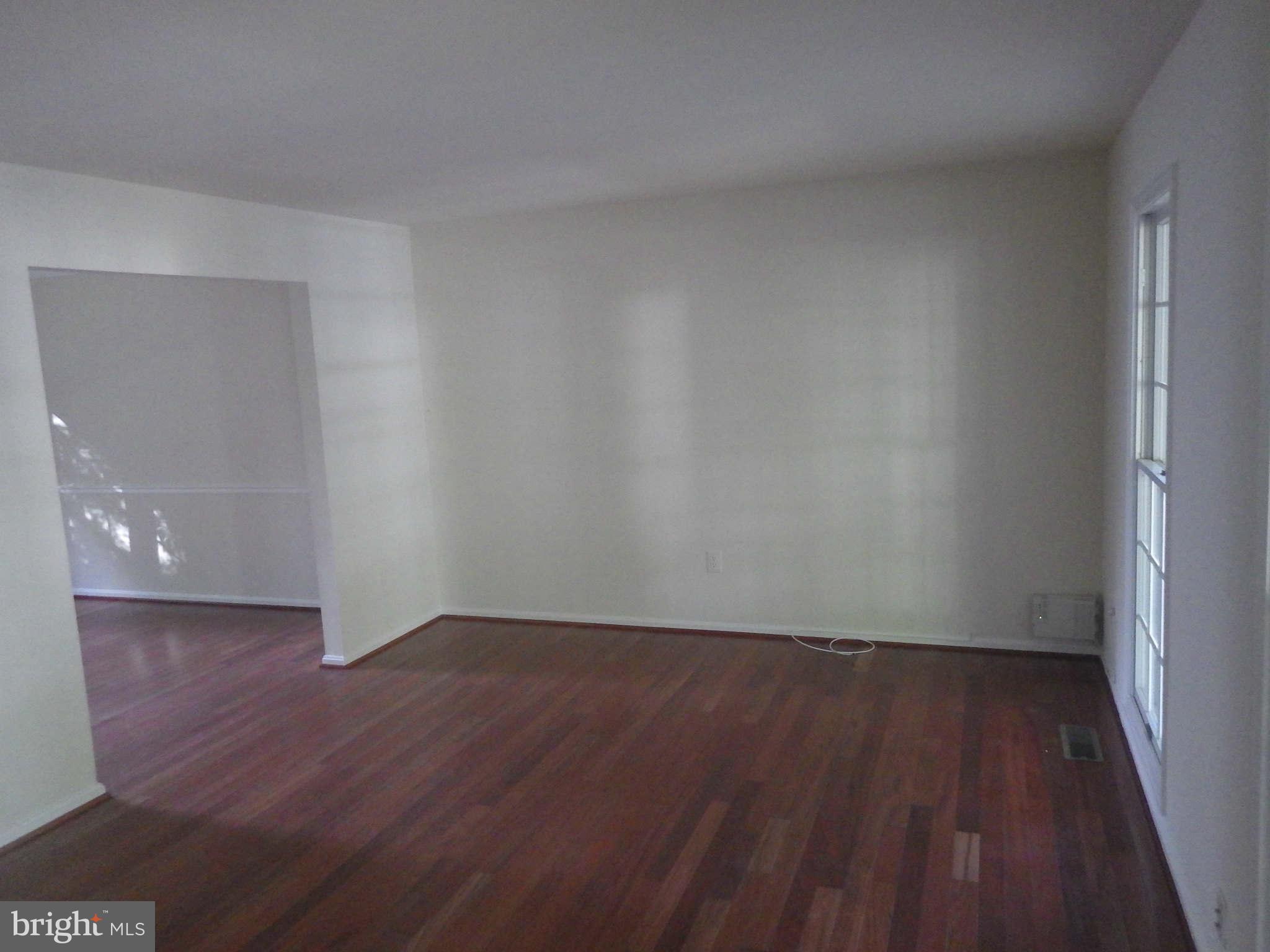 1410 Partridge Lane Bowie, MD 20721 - Photo 3 of 12 Living Room