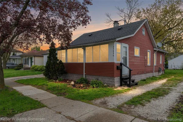 $1,275 | 24646 Tuscany Avenue, Eastpointe, MI 48021