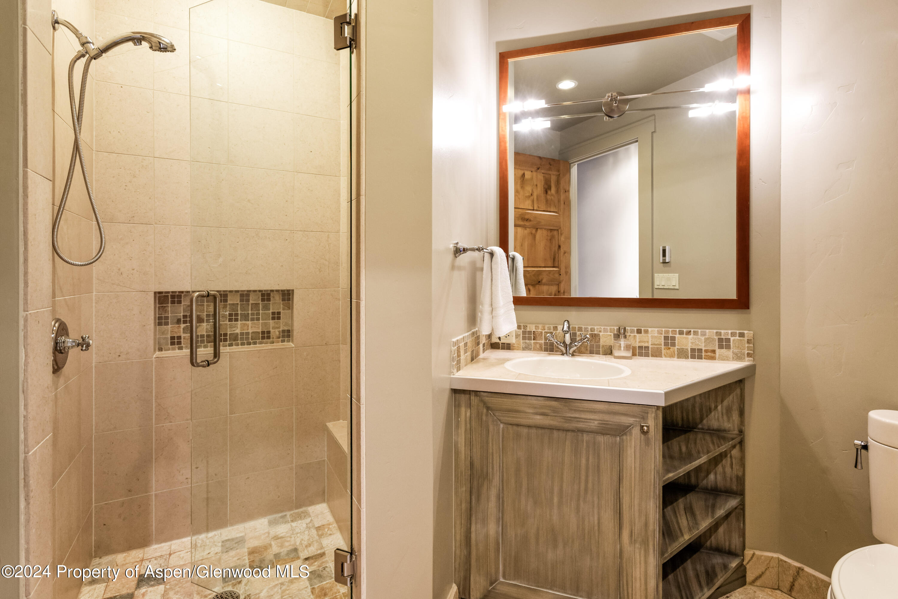 501 Rio Grande Place, Unit 204 Aspen, CO 81611 - Photo 18 of 21 501RioGrande204_HiRes028