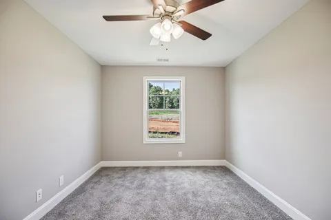 $311,900 | 306 Cardinal Crk Drive, Clarksville, TN 37040