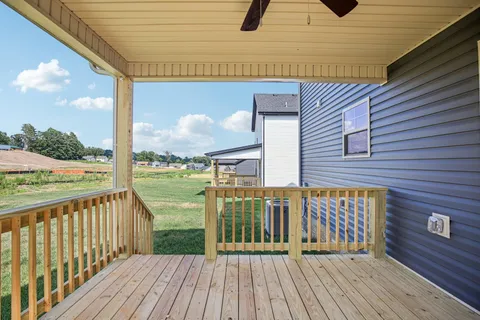 $311,900 | 306 Cardinal Crk Drive, Clarksville, TN 37040