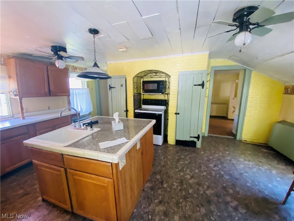 10095 Johnnycake Ridge Road Painesville, OH 44077 - Photo 10 of 34 Kitchen