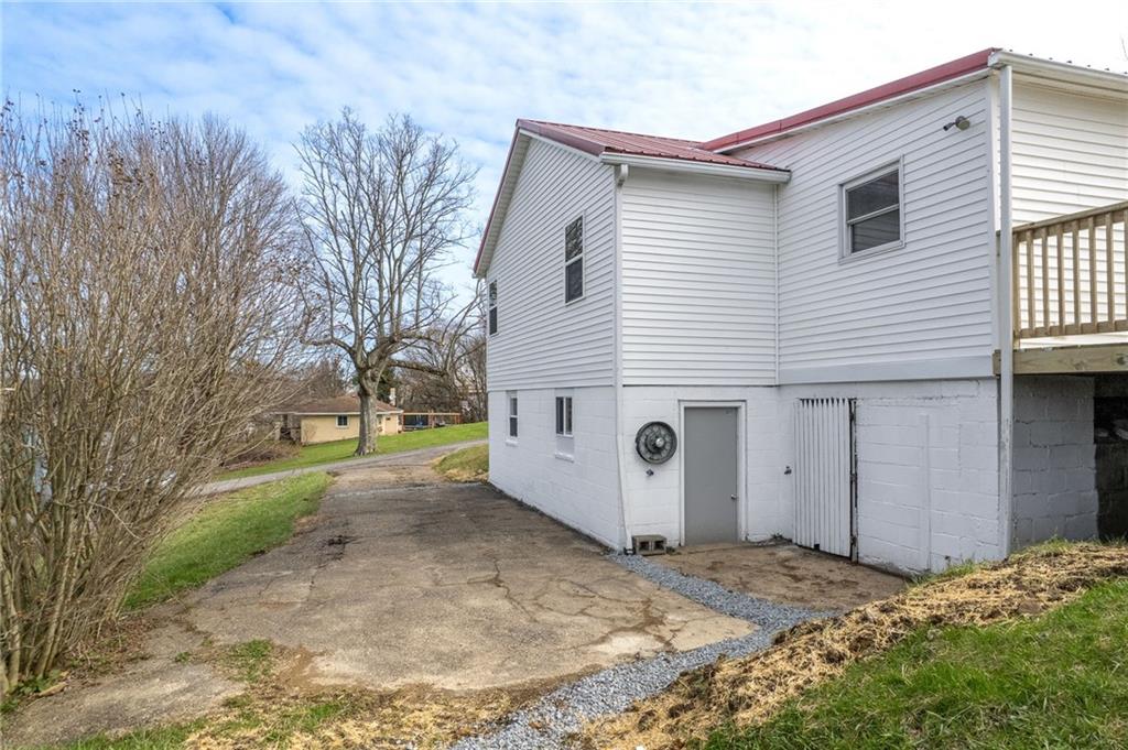 110 Grant Street Burgettstown, PA 15021 - Photo 41 of 48