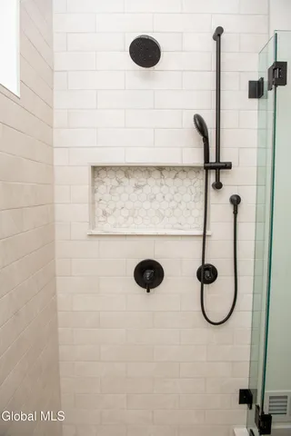 $723,791 | 99 Sand Hill Road, Greenfield, NY 12833