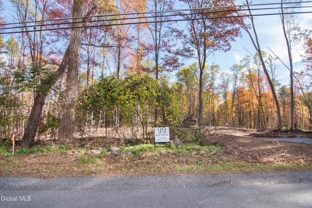 $723,791 | 99 Sand Hill Road, Greenfield, NY 12833