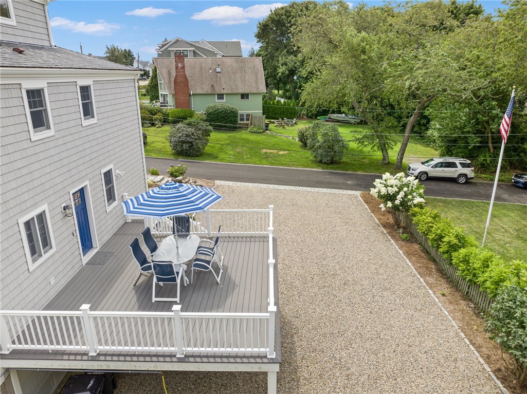 117 Colonel John Gardner Road Narragansett, RI 02882 - Photo 8 of 50 Gallery Image 8