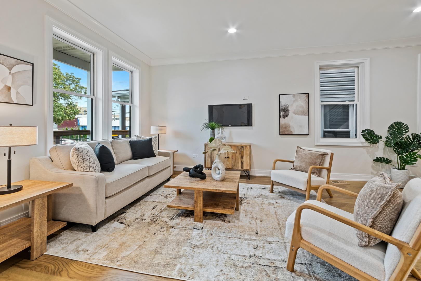 1622 North Spaulding Avenue Chicago, IL 60647 - Photo 19 of 50 a living room with furniture and a large window