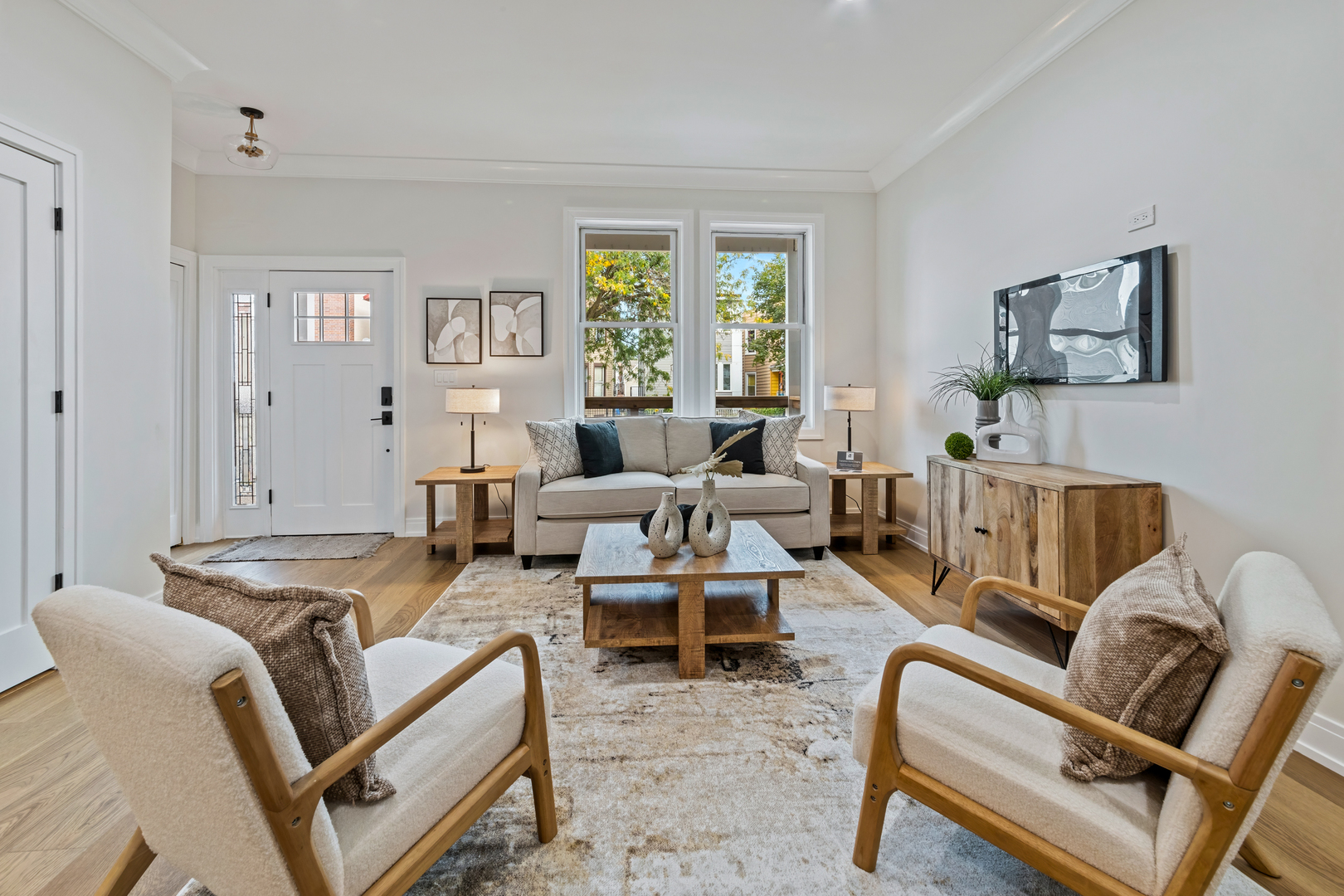 1622 North Spaulding Avenue Chicago, IL 60647 - Photo 20 of 50 a living room with furniture and a window