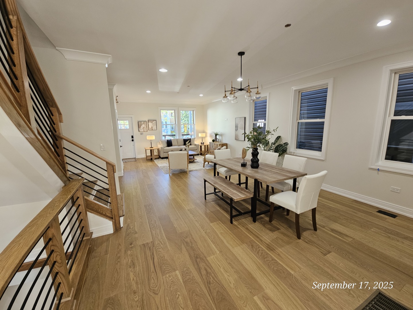 1622 North Spaulding Avenue Chicago, IL 60647 - Photo 22 of 50 a living room with furniture and wooden floor