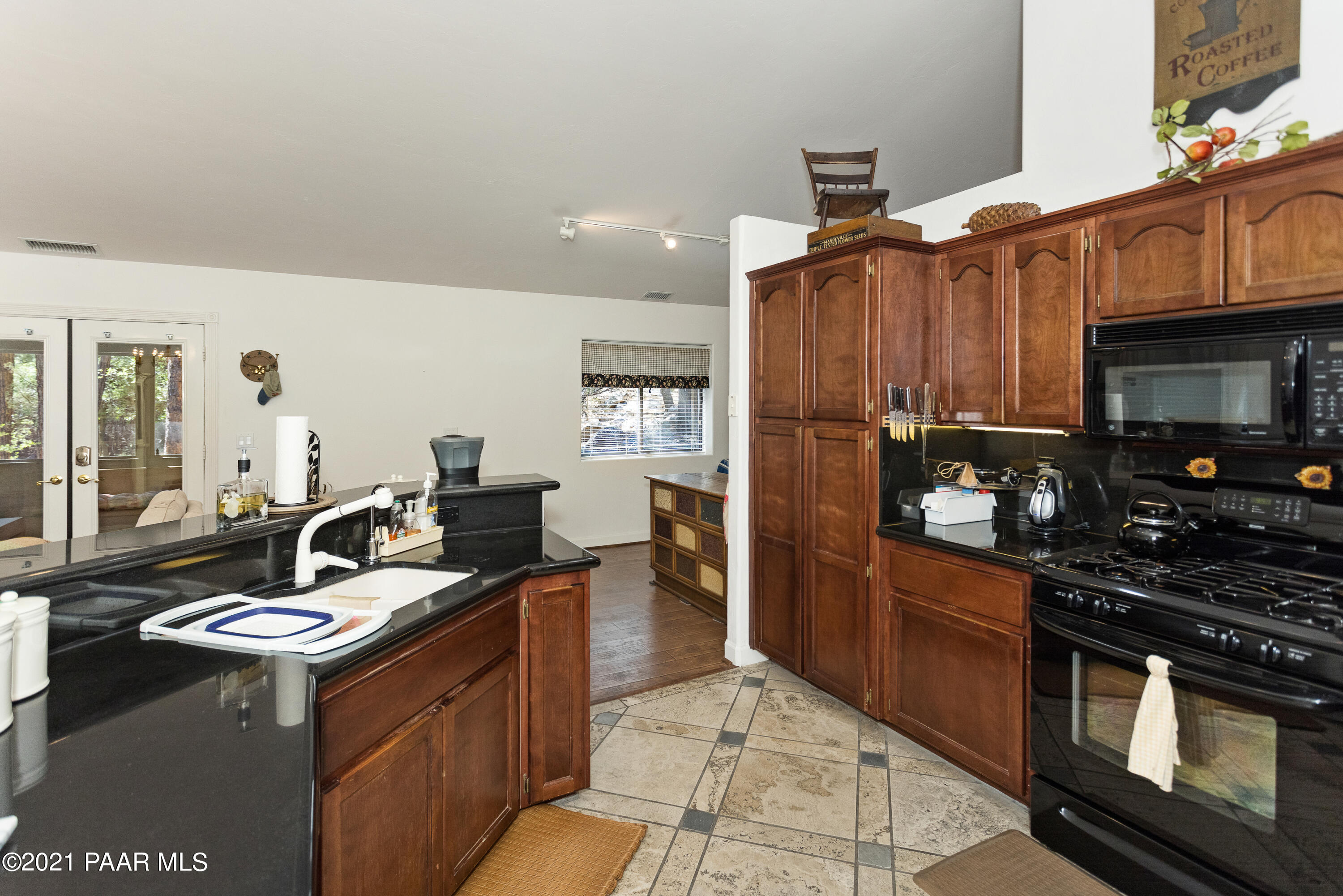 1695 Valley Ranch Circle Prescott, AZ 86303 - Photo 8 of 23 008_Kitchen