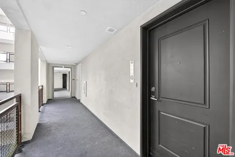 $780,000 | 2939 Leeward Avenue, Unit 403, Los Angeles, CA 90005