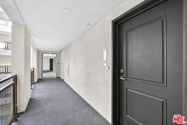 $780,000 | 2939 Leeward Avenue, Unit 403, Los Angeles, CA 90005