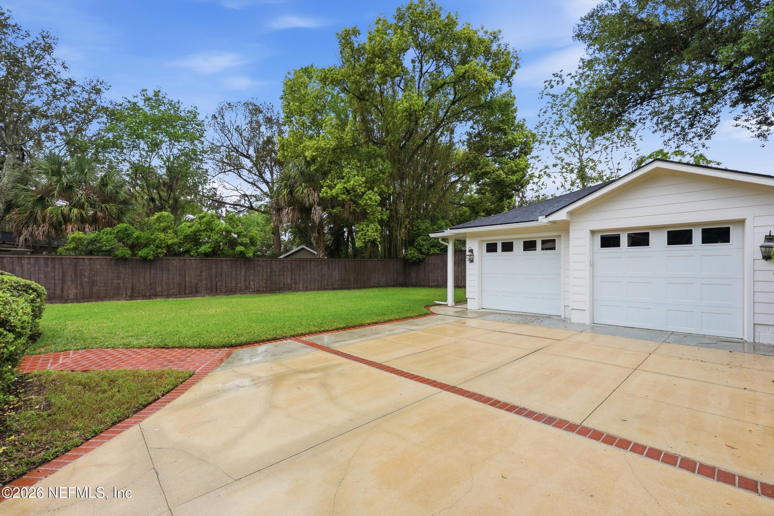 1375 Morvenwood Road Jacksonville, FL 32207 - Photo 19 of 27 Oversized Two Car Garage