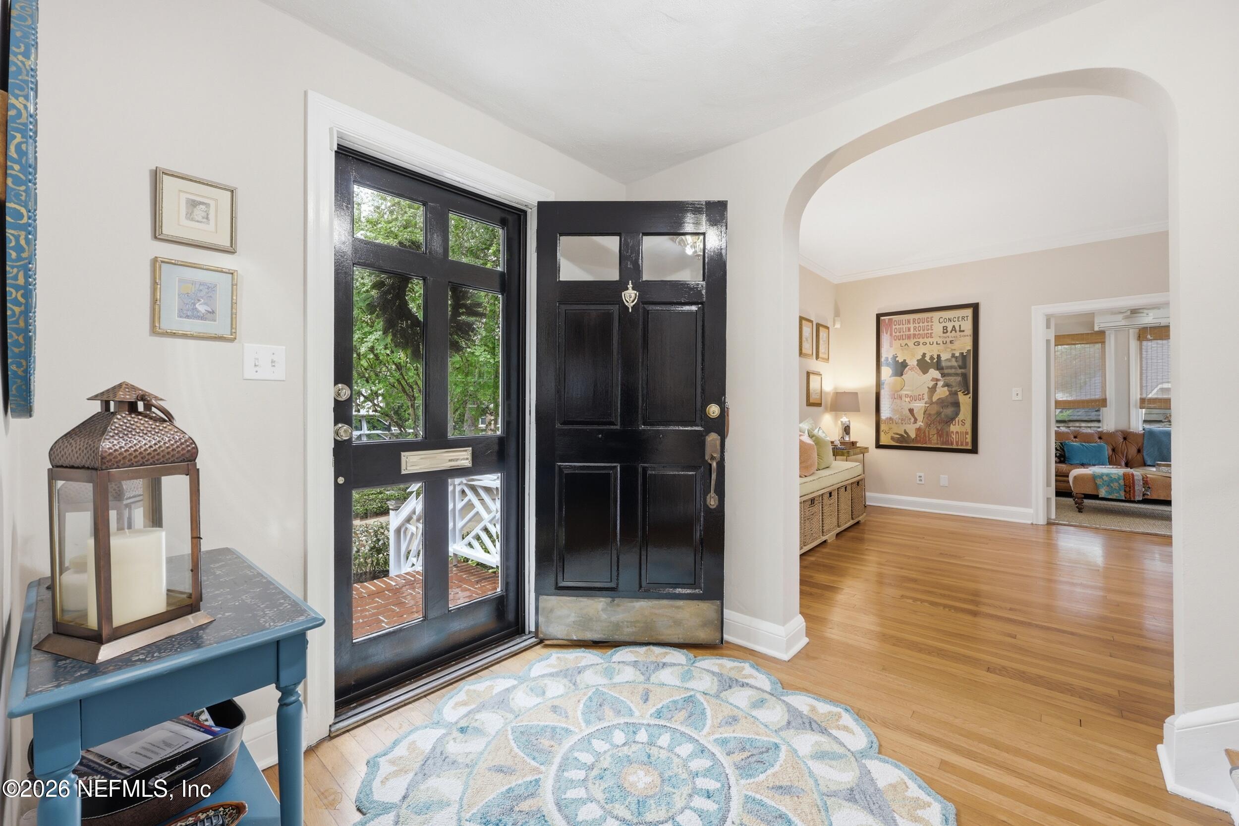 1375 Morvenwood Road Jacksonville, FL 32207 - Photo 2 of 27 Come in!