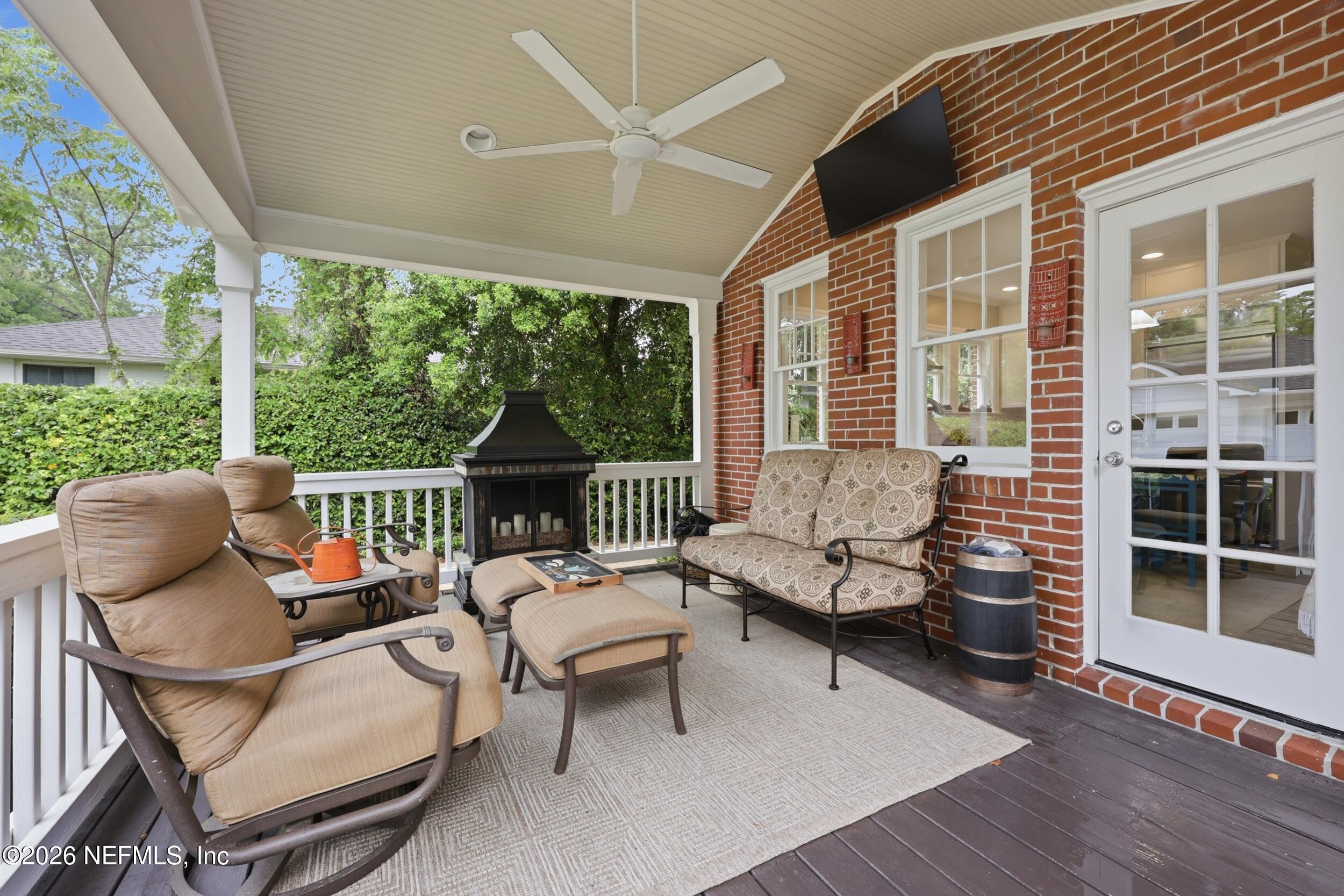 1375 Morvenwood Road Jacksonville, FL 32207 - Photo 22 of 27 Perfect space for entertaining