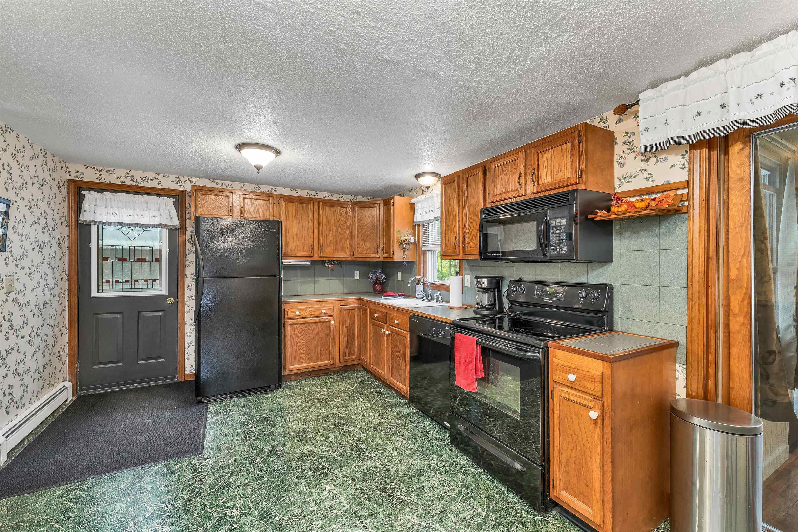 137 Hensmith Road Salisbury, NH 03268 - Photo 11 of 57 Gallery Image 11