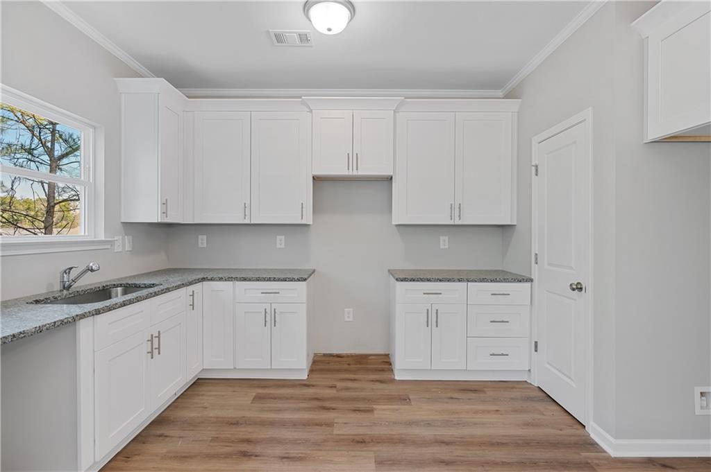 2874 Laurel Ridge Circle East Point, GA 30344 - Photo 12 of 28