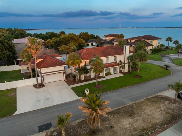 $1,100,000 | 9526 Monaco Circle, Navarre, FL 32566