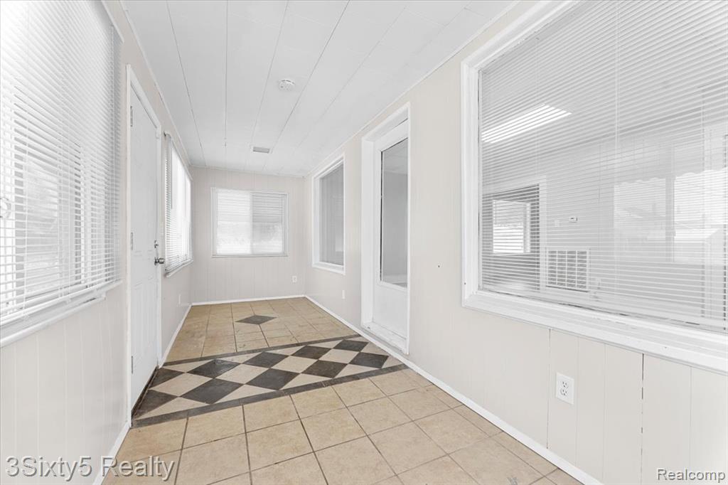 292 Genessee Street River Rouge, MI 48218 - Photo 5 of 23
