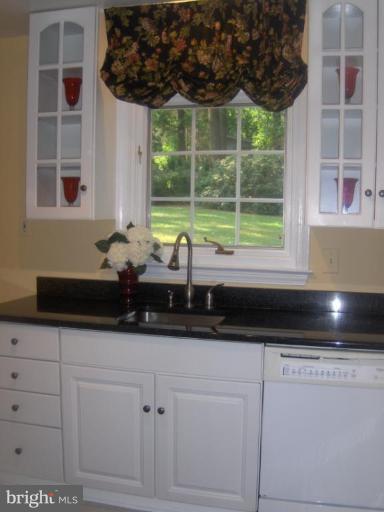 6308 Wiscasset Road Bethesda, MD 20816 - Photo 2 of 10 Kitchen