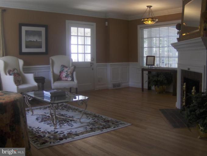 6308 Wiscasset Road Bethesda, MD 20816 - Photo 4 of 10 Living Room