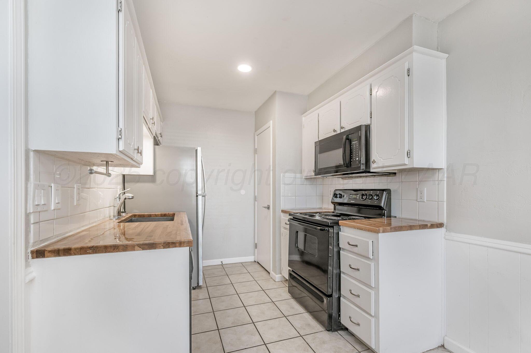 4200 South Austin Street Amarillo, TX 79110 - Photo 6 of 14 4200 S Austin St D 06