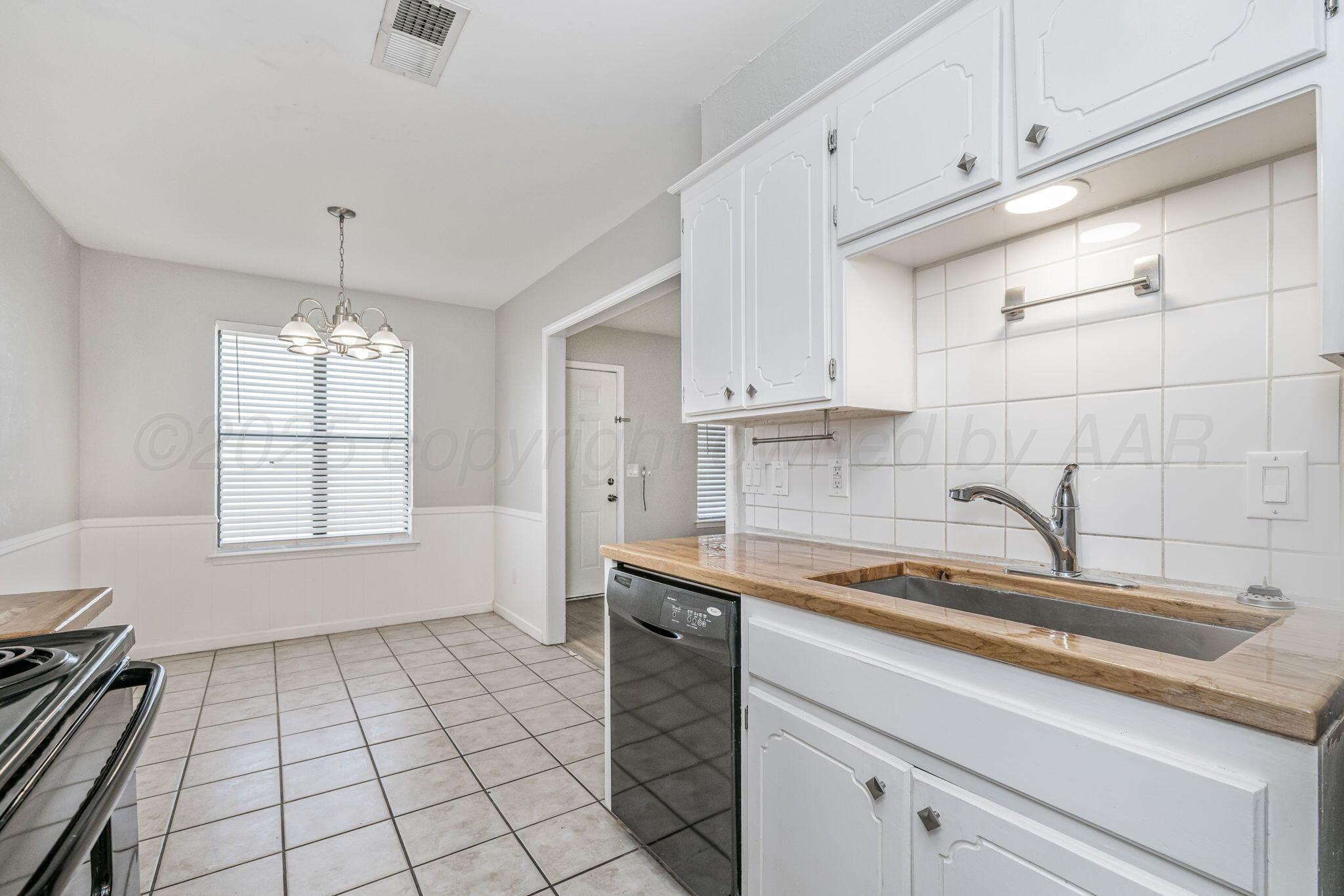 4200 South Austin Street Amarillo, TX 79110 - Photo 8 of 14 4200 S Austin St D 08