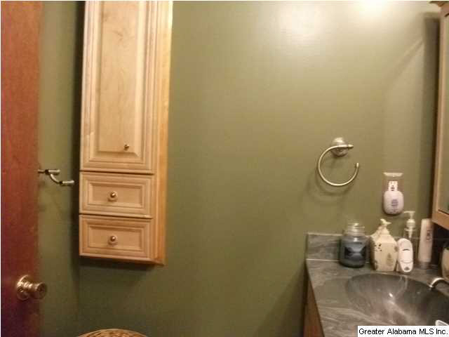 924 Windover Road Birmingham, AL 35215 - Photo 5 of 8