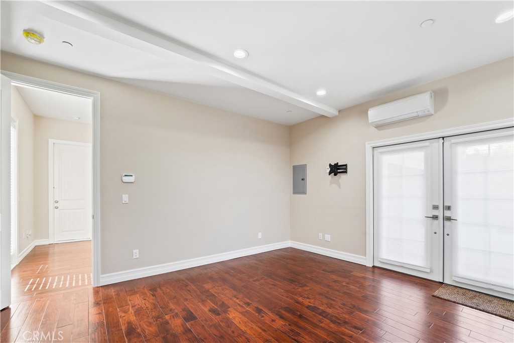 4291 White Hawk Lane Simi Valley, CA 93065 - Photo 8 of 17