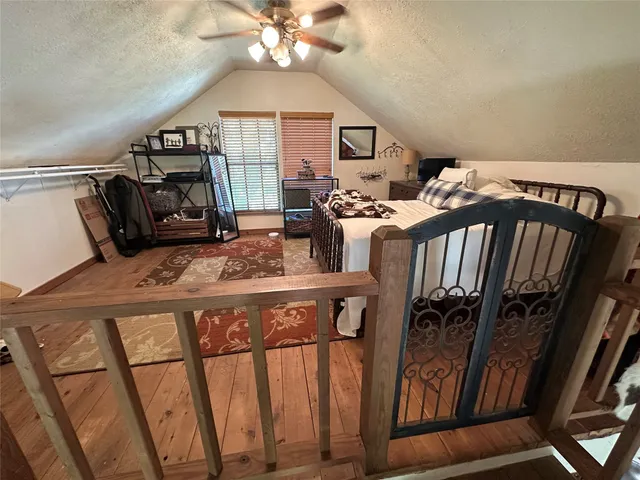 a view of a livingroom with furniture