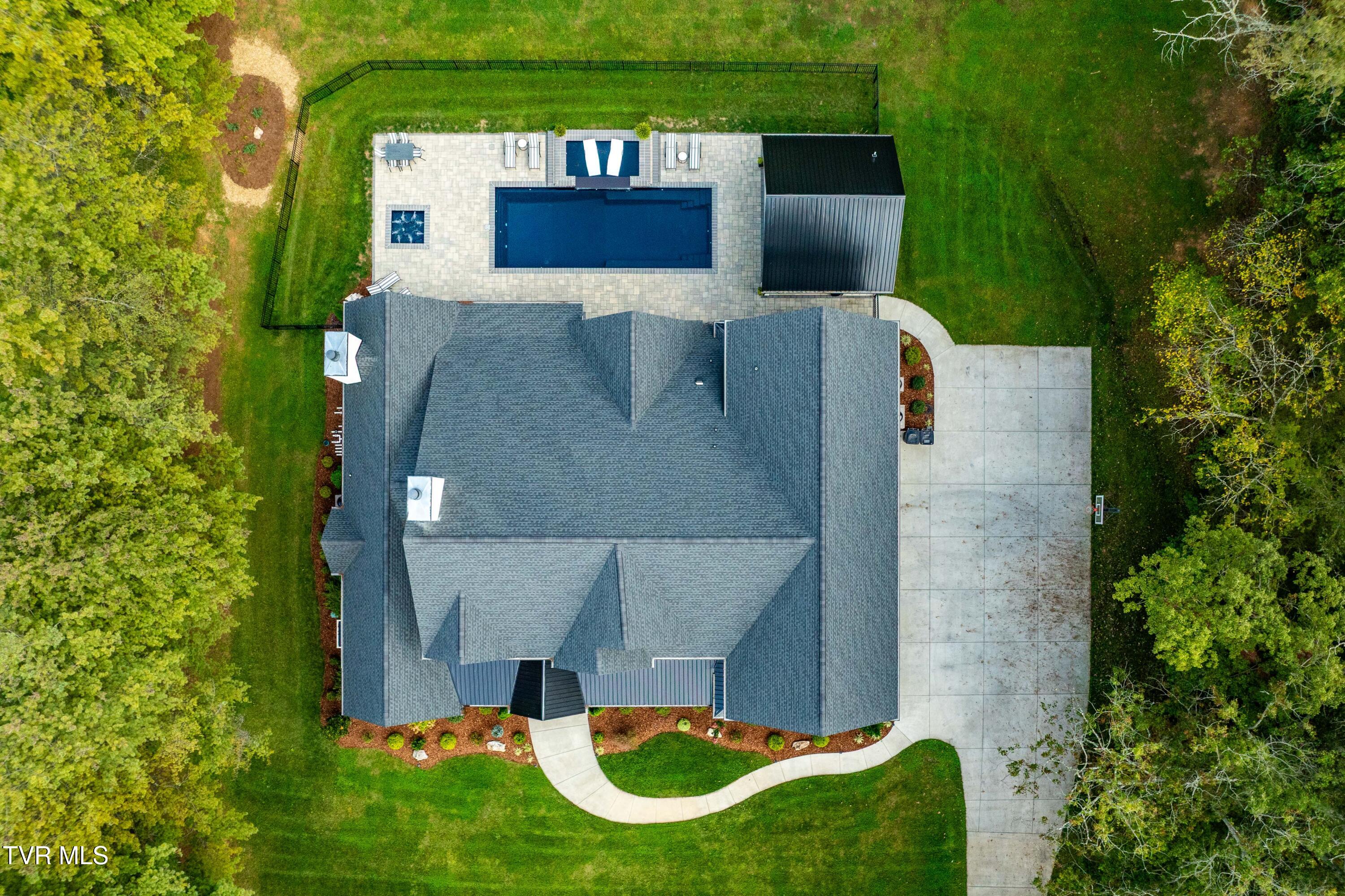 2333 Rock Springs Road Kingsport, TN 37664 - Photo 9 of 165 2333 Rock Springs Road (36 of 169)