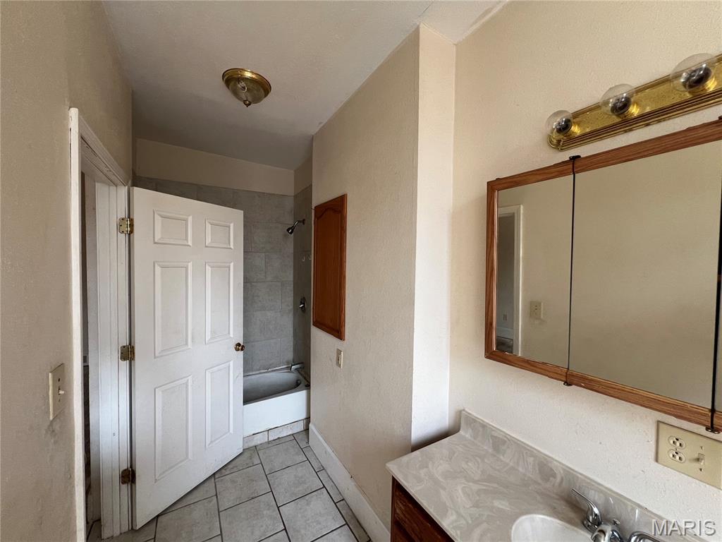 518 Ridge Street Alton, IL 62002 - Photo 8 of 14