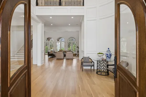 $5,950,000 | 2122 Old Hickory Boulevard, Nashville, TN 37215