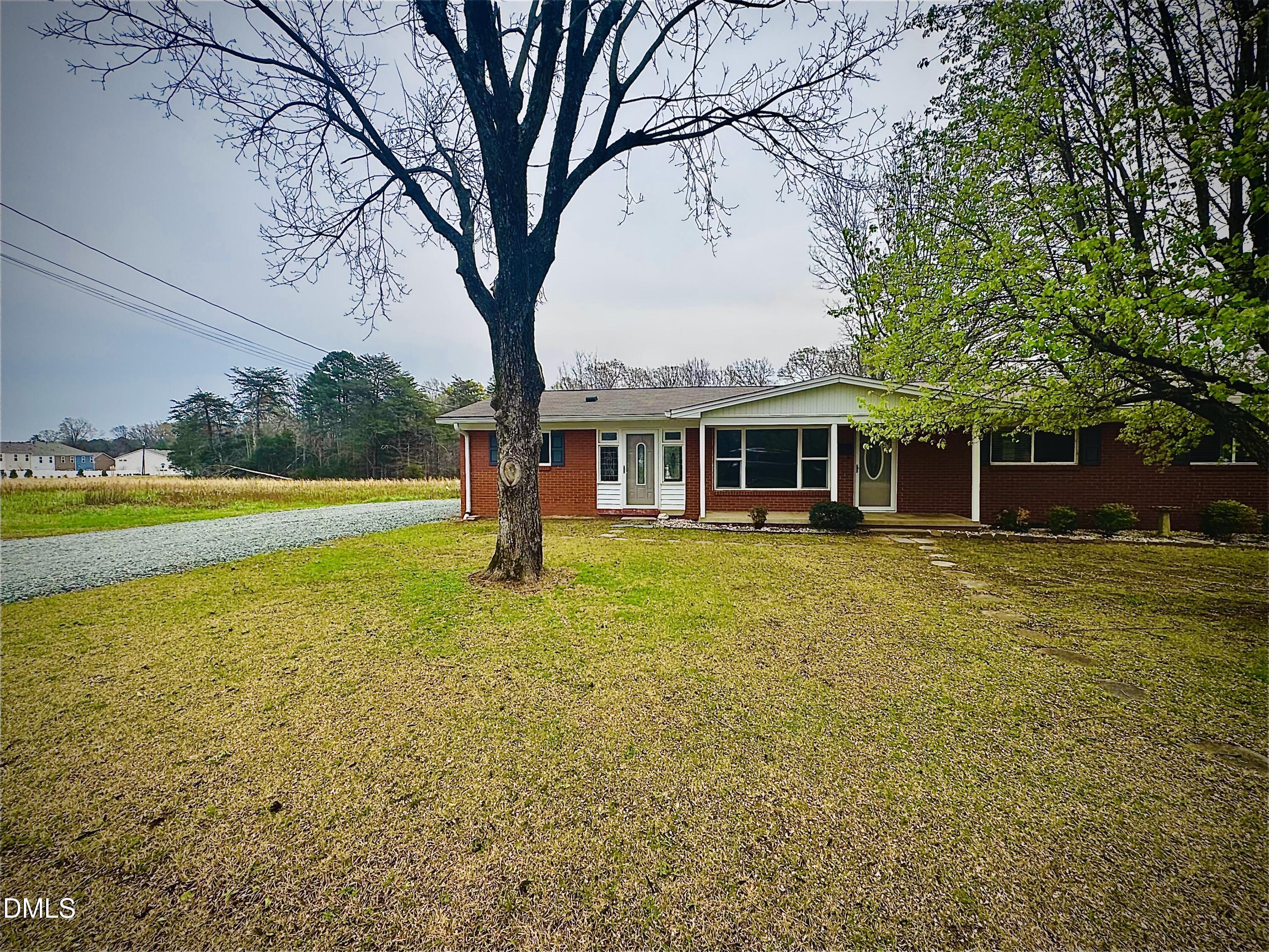 243 Nicks Street Graham, NC 27253 - Photo 2 of 35 IMG_2300
